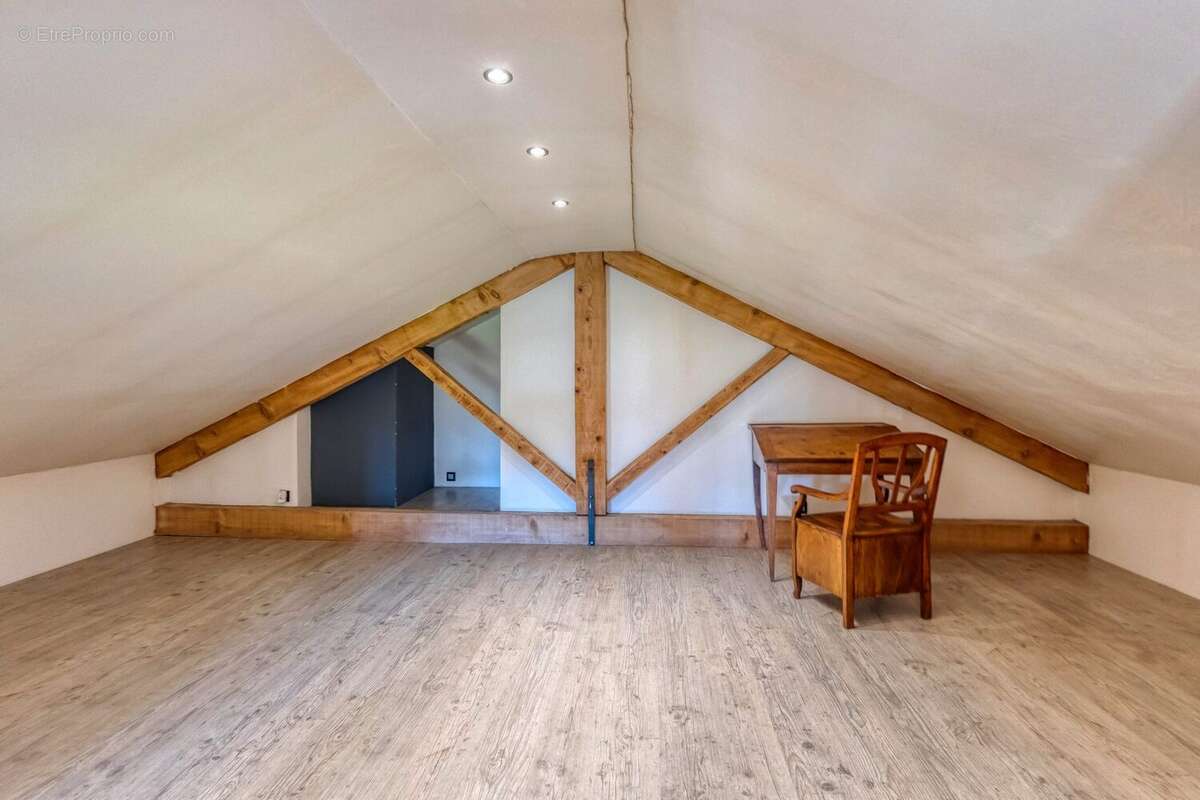 Maison à SAINT-BUEIL