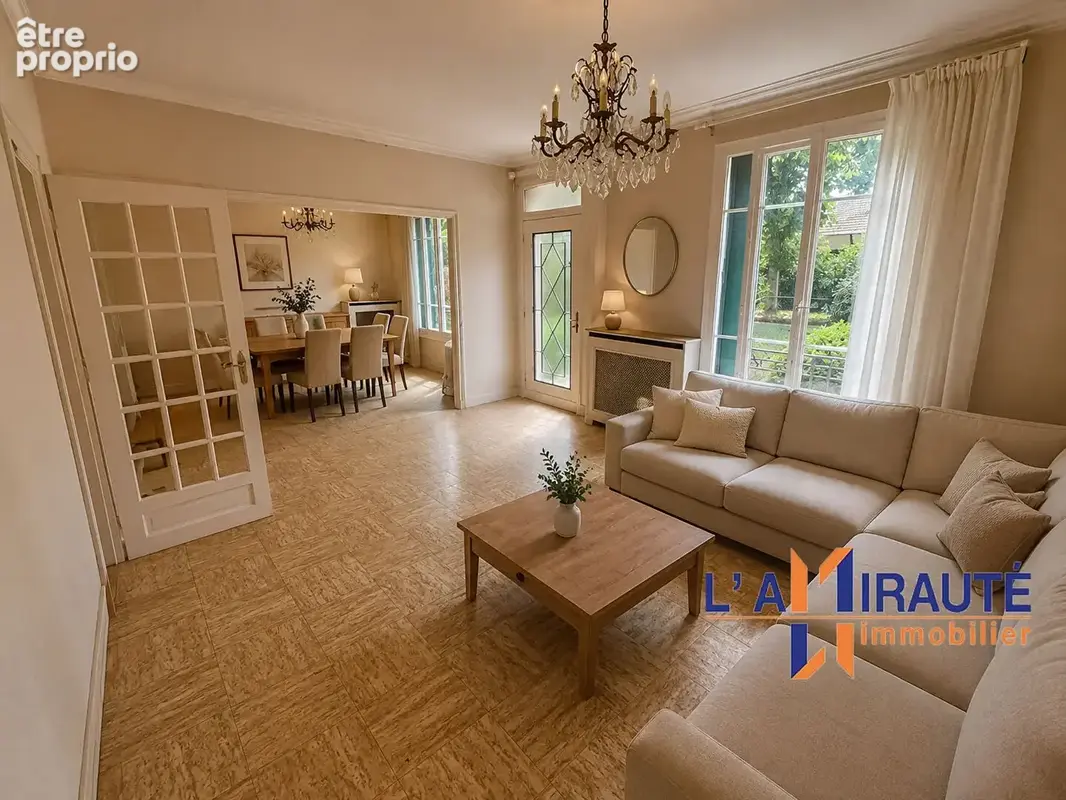 Maisons-Laffitte Maison de charme (4 pièces) à fort potentiel de 105m² - photo 4