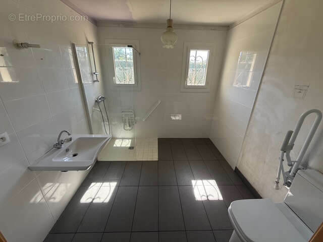 Maison à PLOUGRESCANT