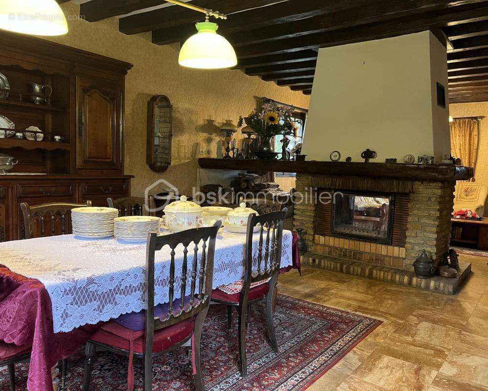 Maison à ORVILLIERS