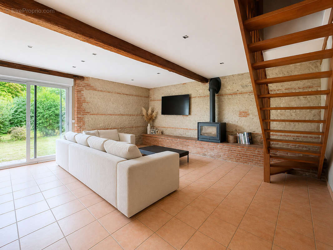 Maison à LABARTHE-SUR-LEZE