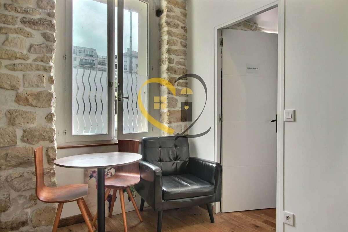 Appartement à CHARENTON-LE-PONT