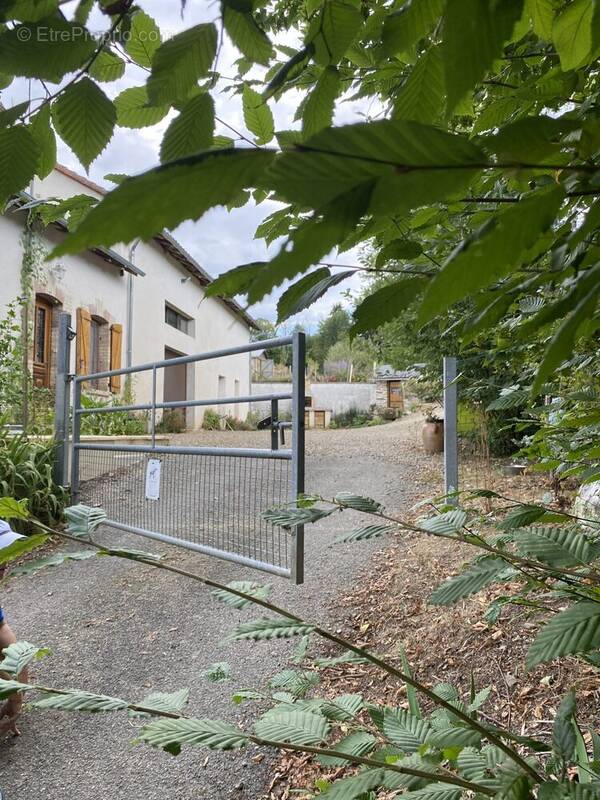 Maison 95 m² à Chateauneuf-La-Foret  - photo 1