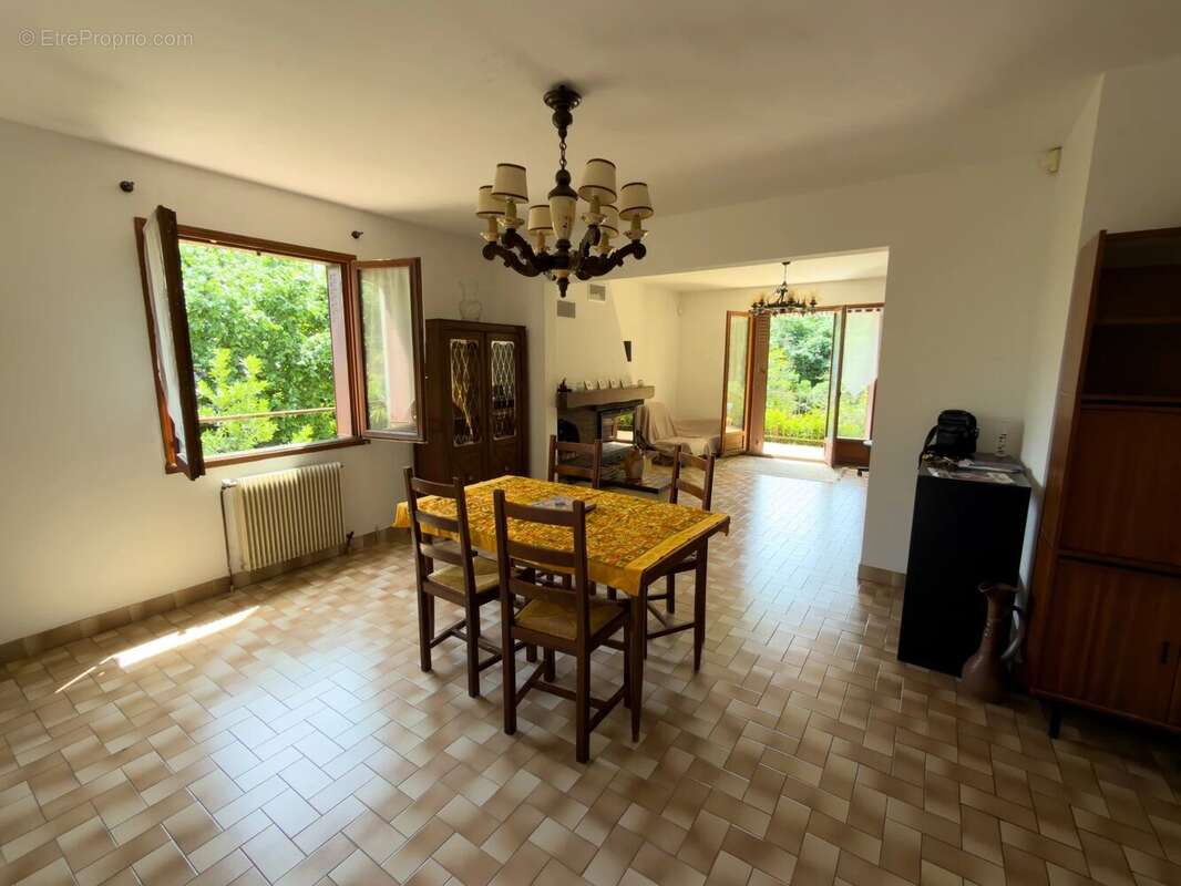 Maison à LES PAVILLONS-SOUS-BOIS