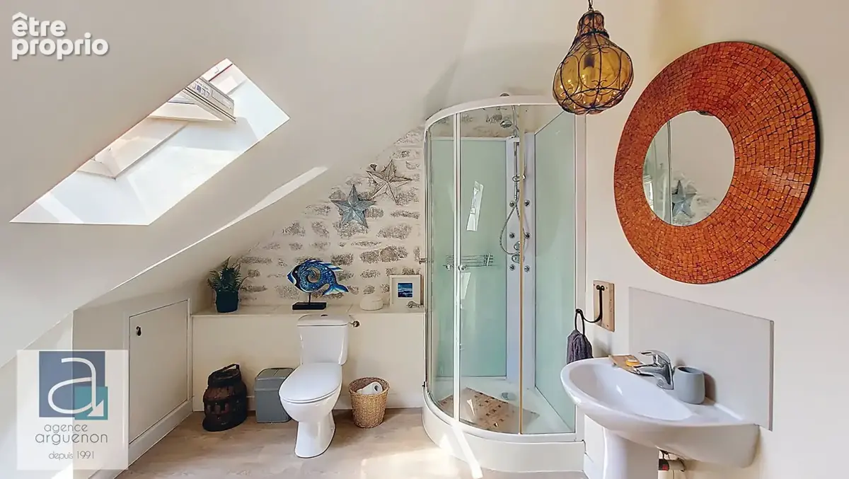 En plein coeur de DINAN, de l'espace, du charme et de la lumière ! au 2ème et dernier étage, 109 m2 au sol (76 habitable) - photo 7