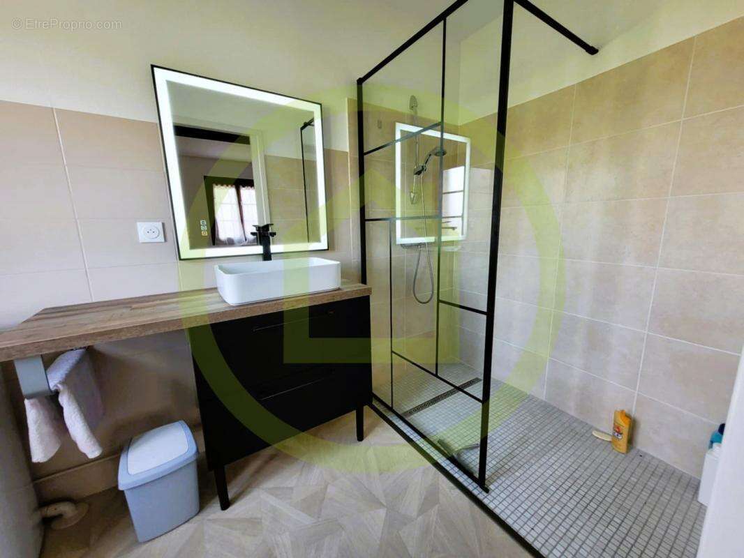 Maison à SAINTE-RAMEE