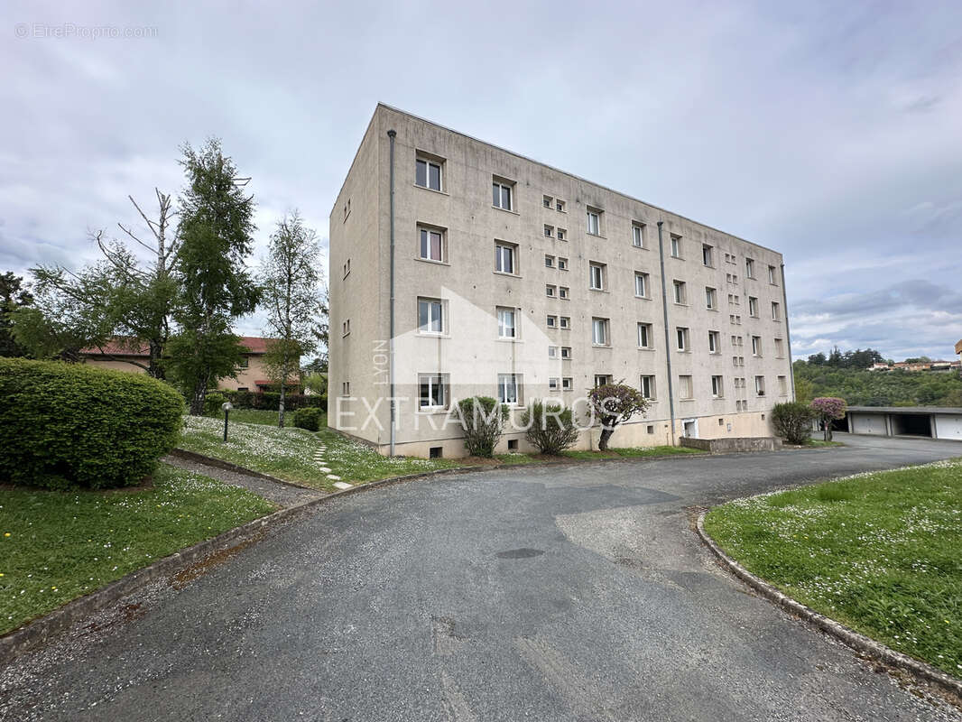 Appartement à L'ARBRESLE