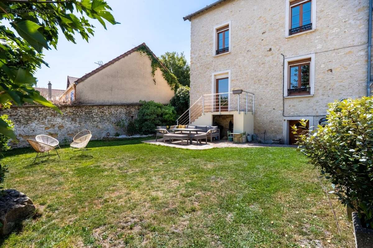 Maison 86 m² à Epone  - photo 15