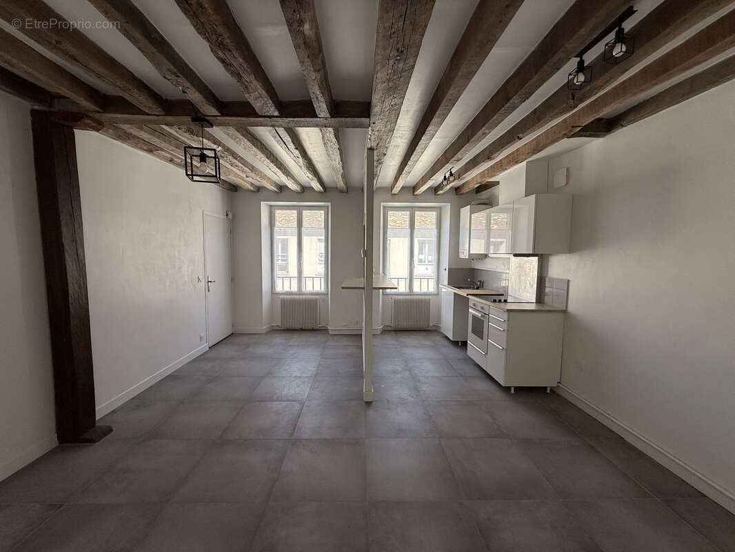 Appartement à LA QUEUE-LES-YVELINES
