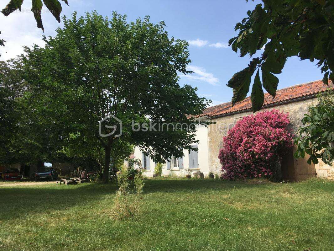 Maison à PONT-L'ABBE-D'ARNOULT