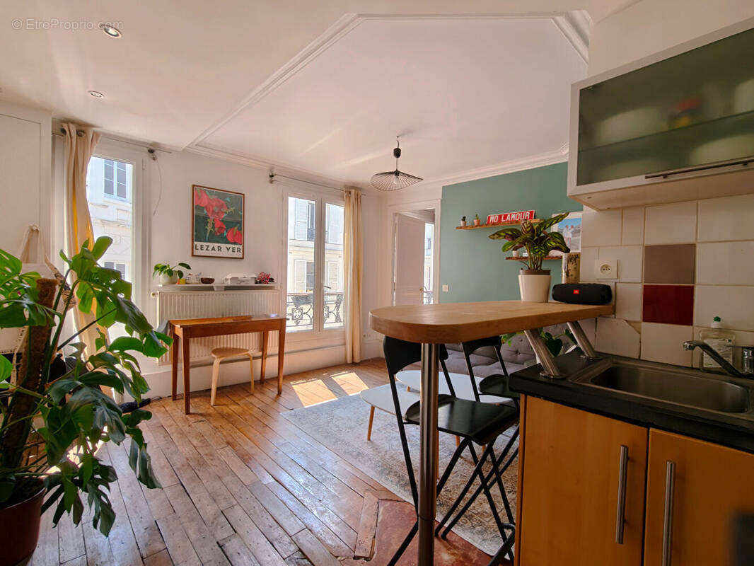 Appartement à PARIS-9E