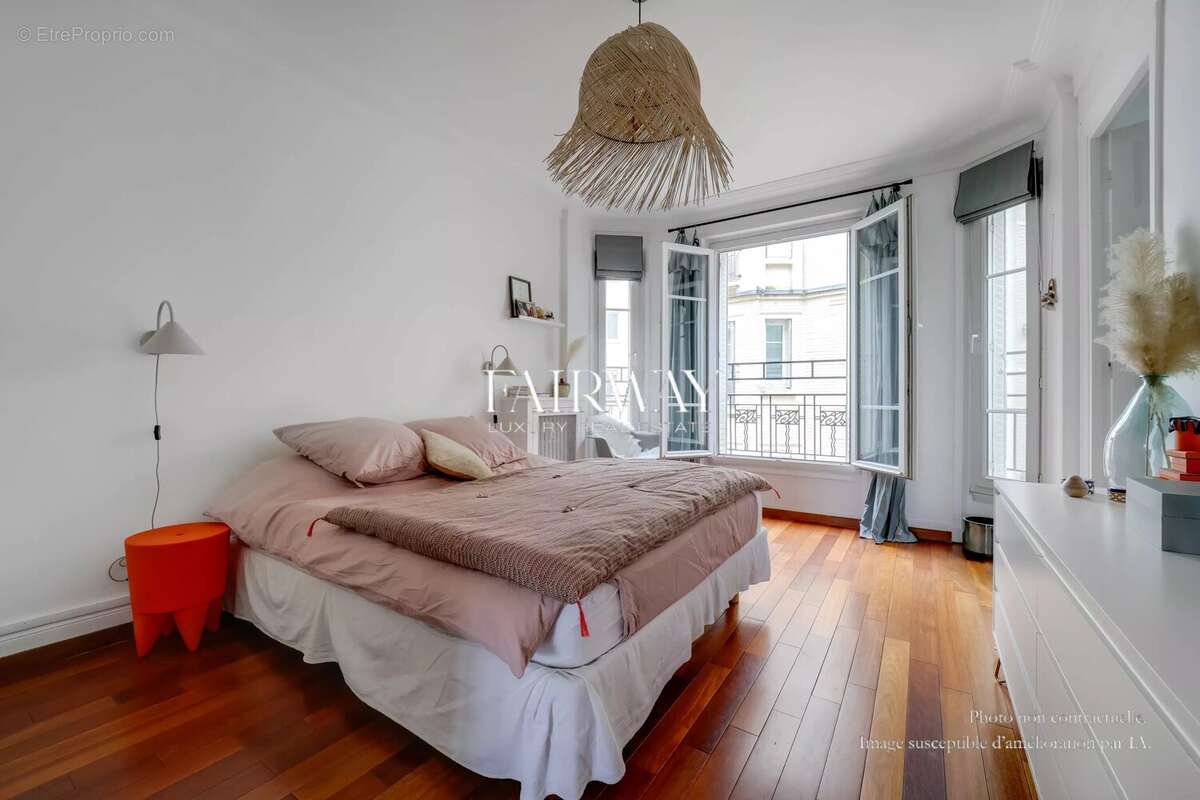 Appartement à PARIS-17E