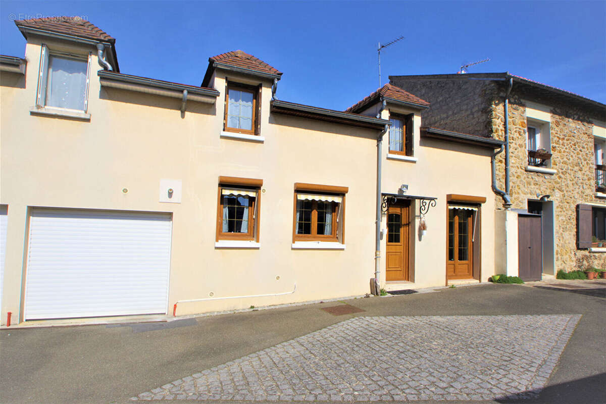Maison à CARRIERES-SUR-SEINE