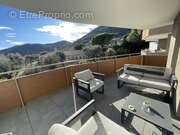 Appartement à CHATEAUNEUF-VILLEVIEILLE