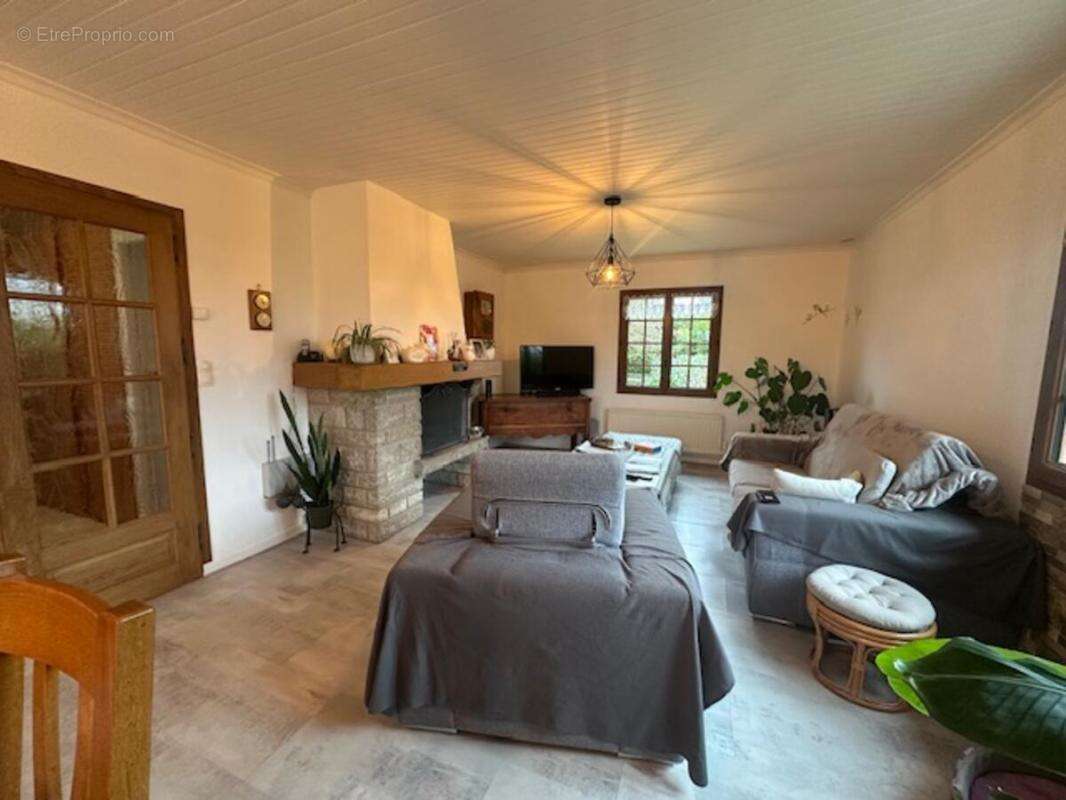 Maison à PRASVILLE