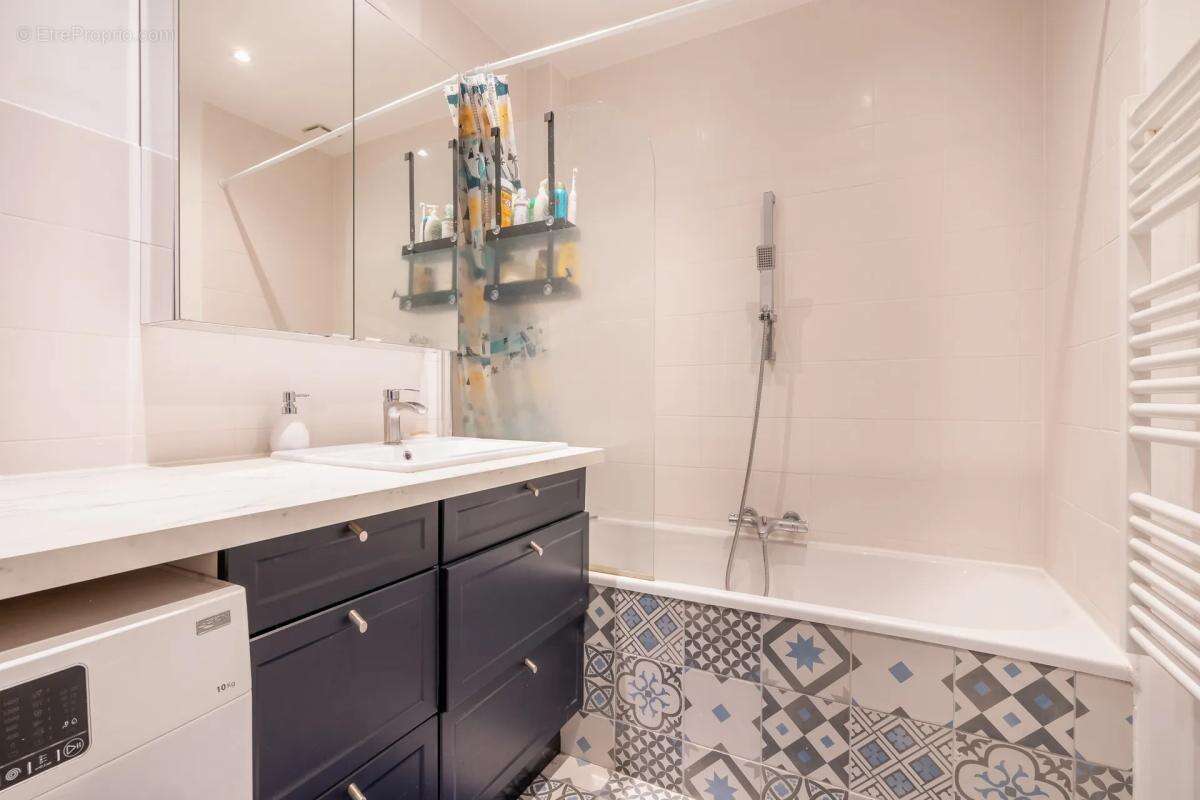 Appartement à PARIS-19E