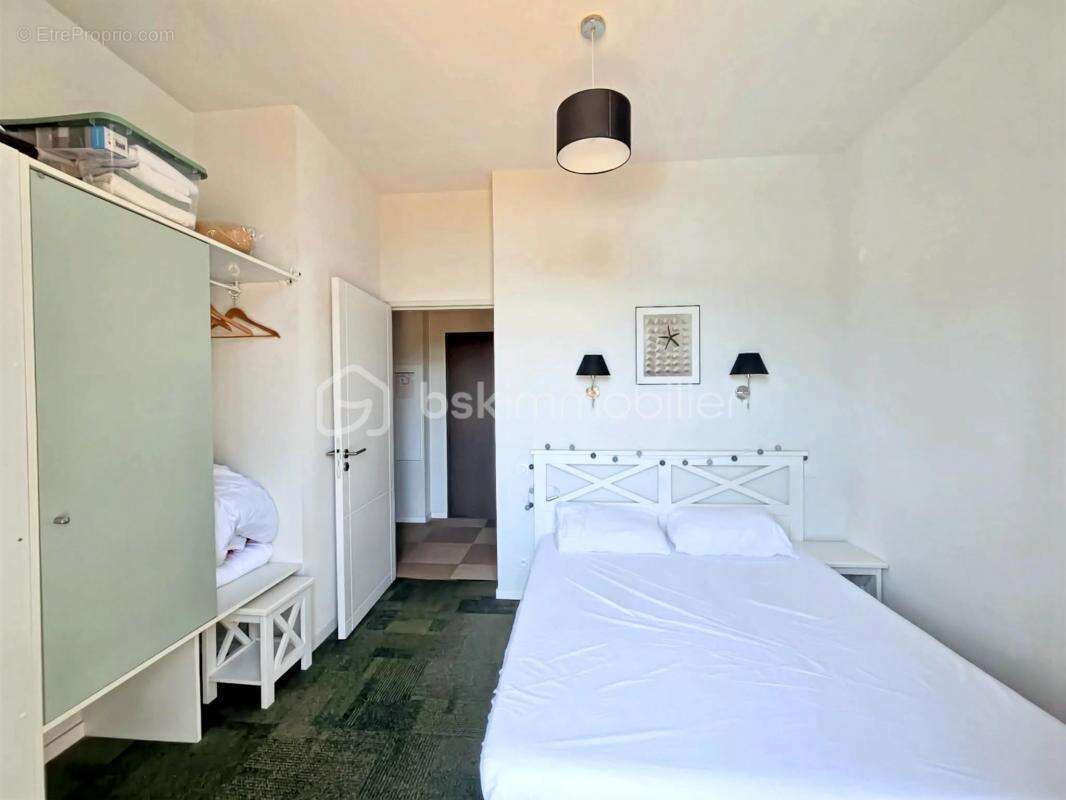 Superbe t2 meuble - piscine - deux balcons - place de parking - photo 6