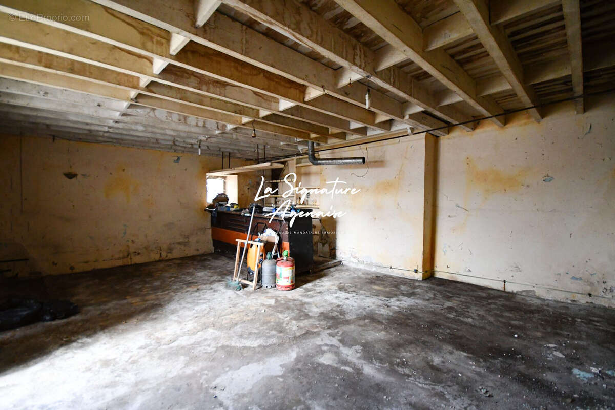 Maison à SAINT-AVIT-FRANDAT