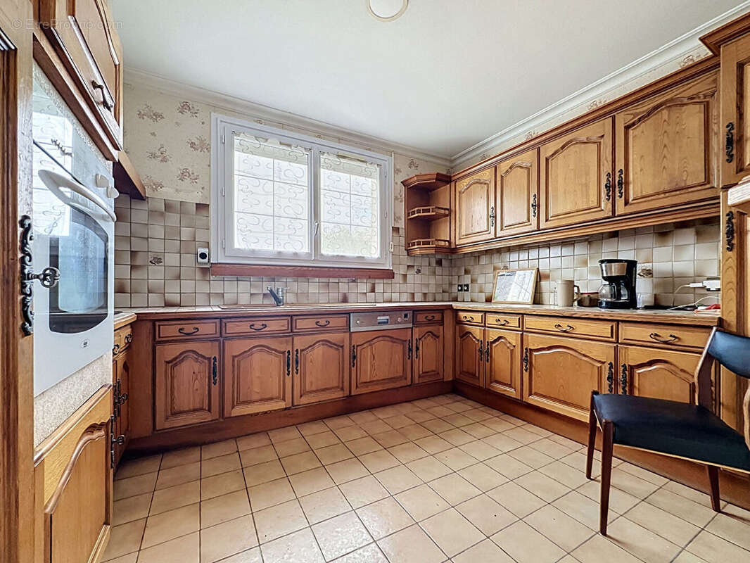 Maison Montlouis Sur Loire 6 pièce(s) 122 m2 - photo 4