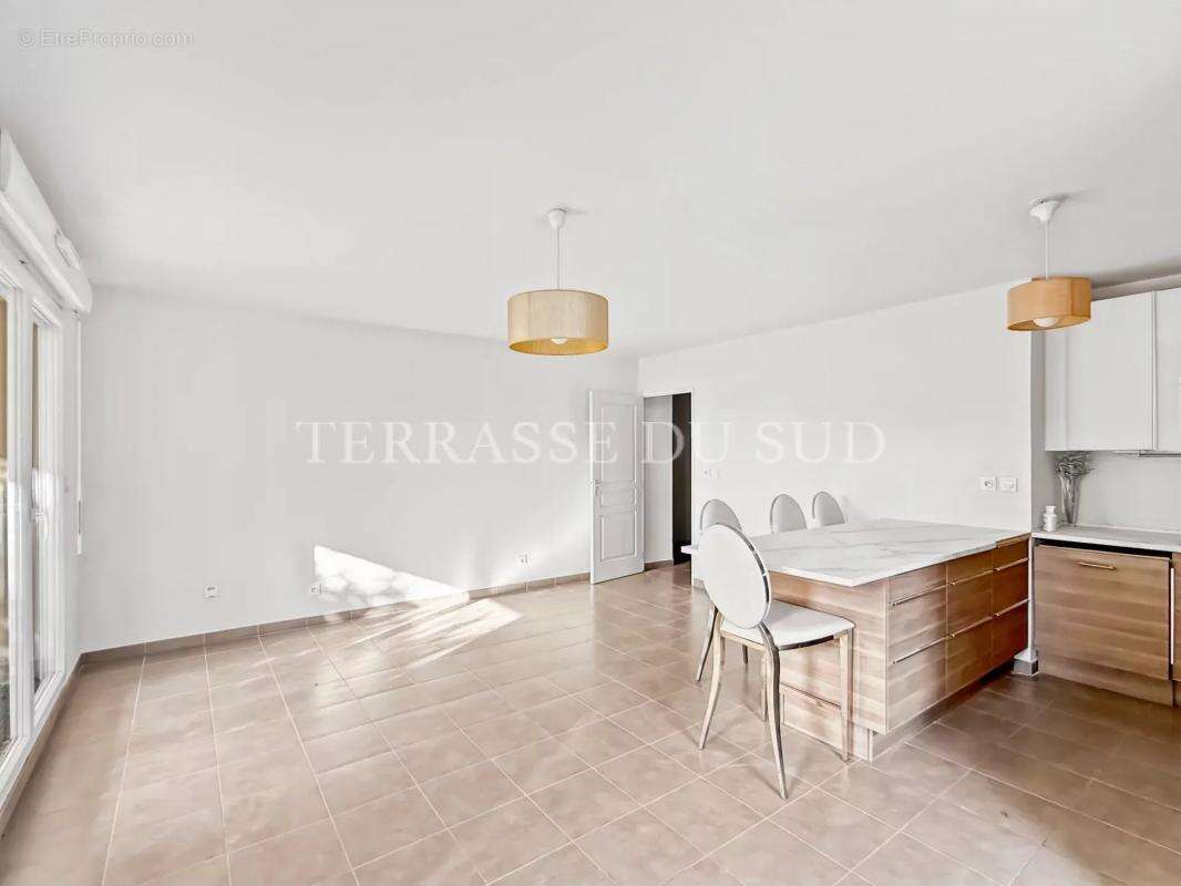 Appartement à MARSEILLE-8E