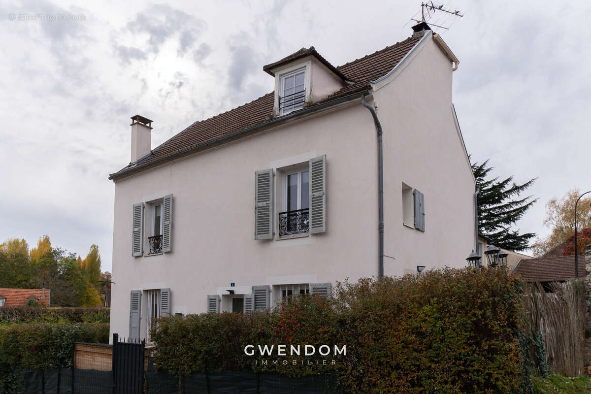 Maison à GOUVERNES
