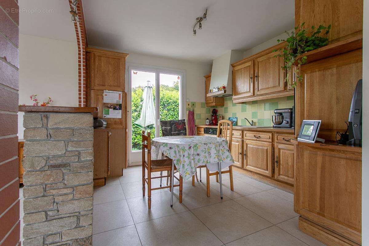 Maison Gorges 4 P . 3 Chs . 84.7 M² . Garage . T 545 M² . Terrasse - photo 3