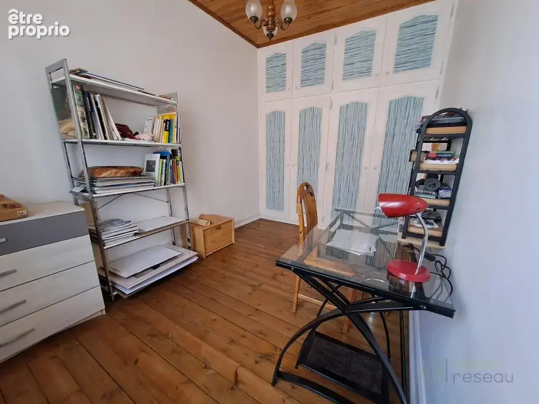 Maison 94 m² à Saint-Quentin  - photo 11