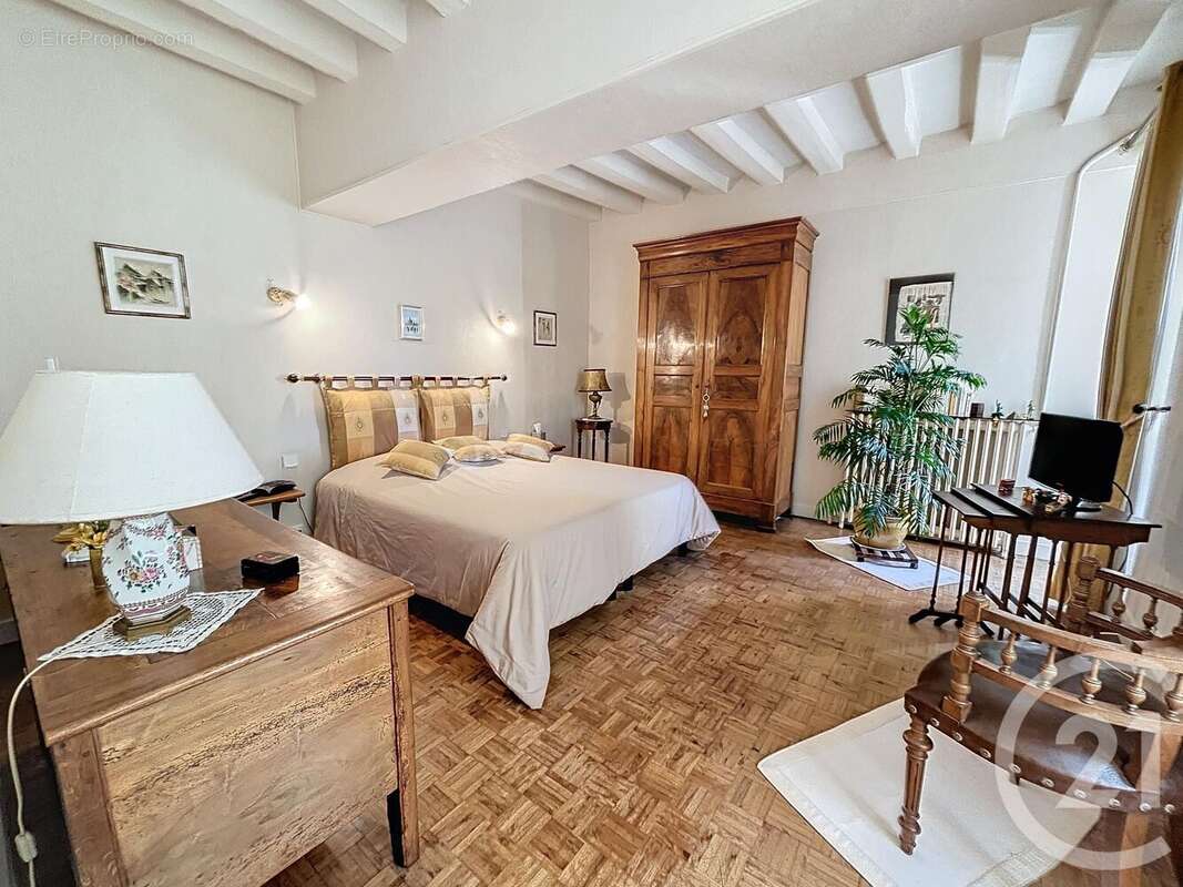 Maison à SAINT-LOUP-DE-NAUD