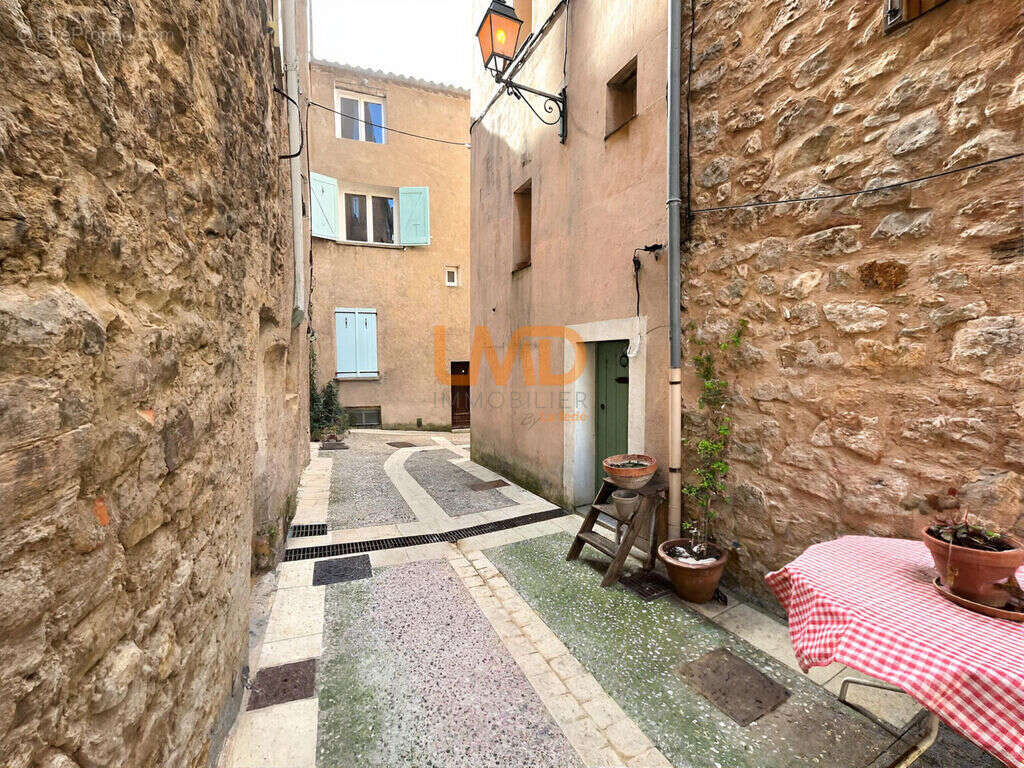 Maison à CHATEAUDOUBLE
