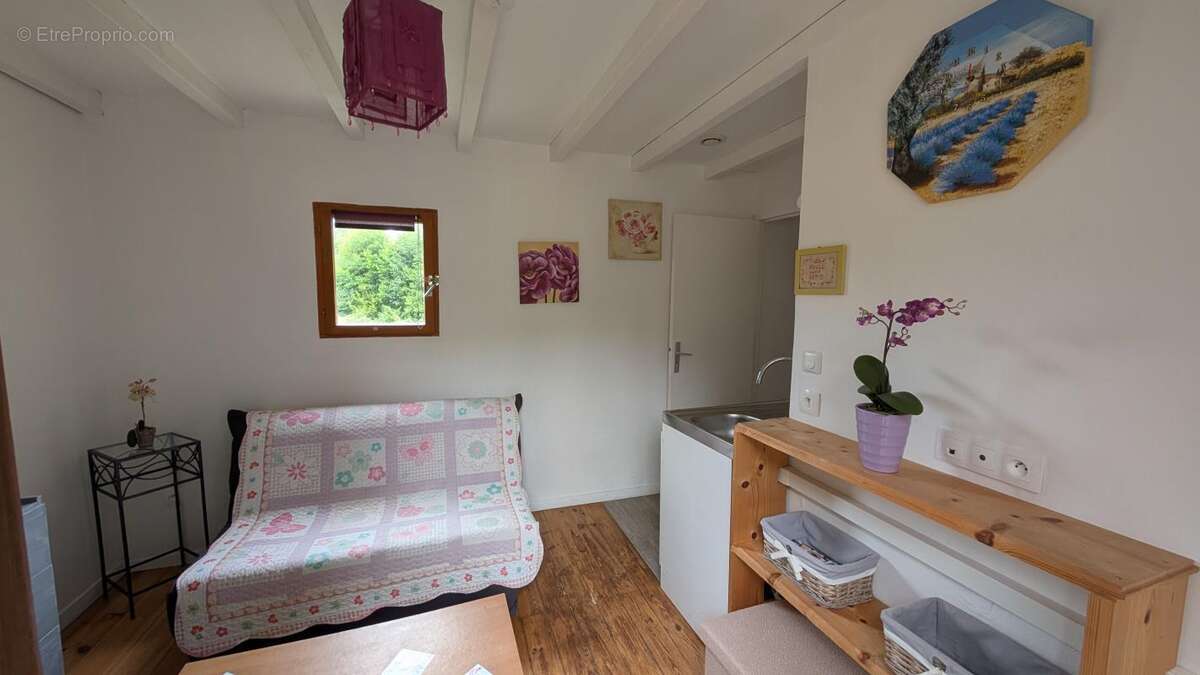 Appartement à SAINT-CLEMENT-DE-VERS