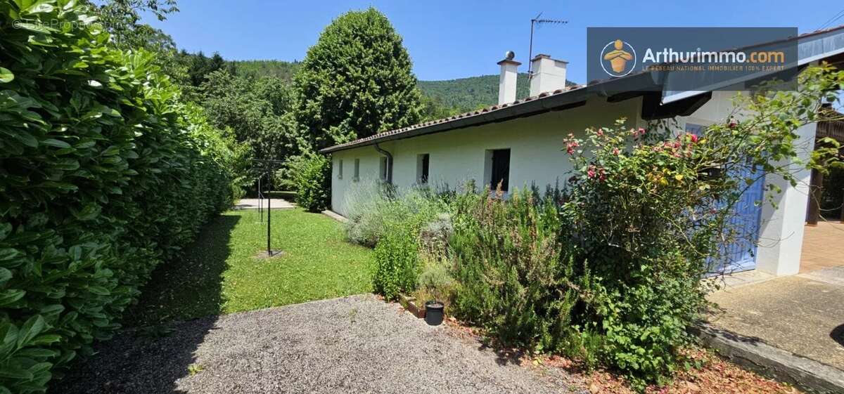 Maison à FOUGAX-ET-BARRINEUF