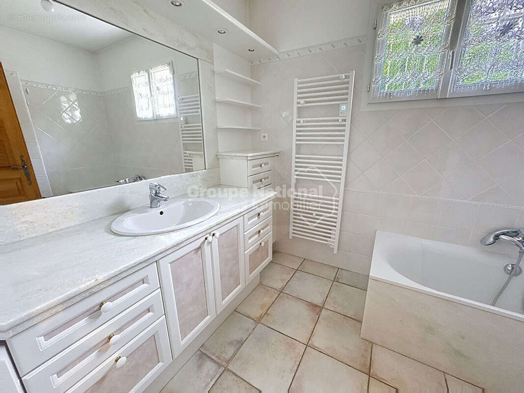 Maison à CHEVAL-BLANC