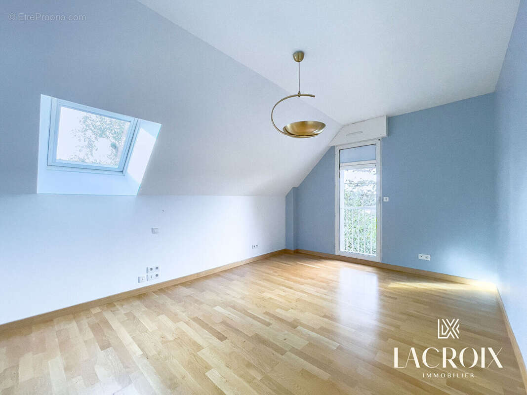 A vendre - maison 7 pièces - la chapelle des fougeretz - photo 10