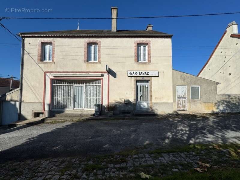 Maison à SAINT-LEGER-MAGNAZEIX