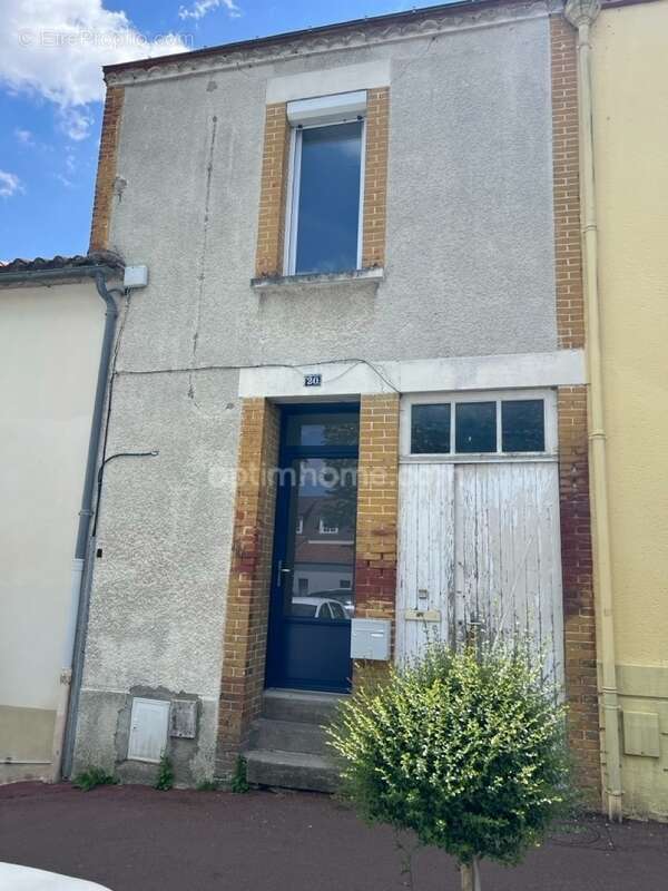 Maison à LES HERBIERS