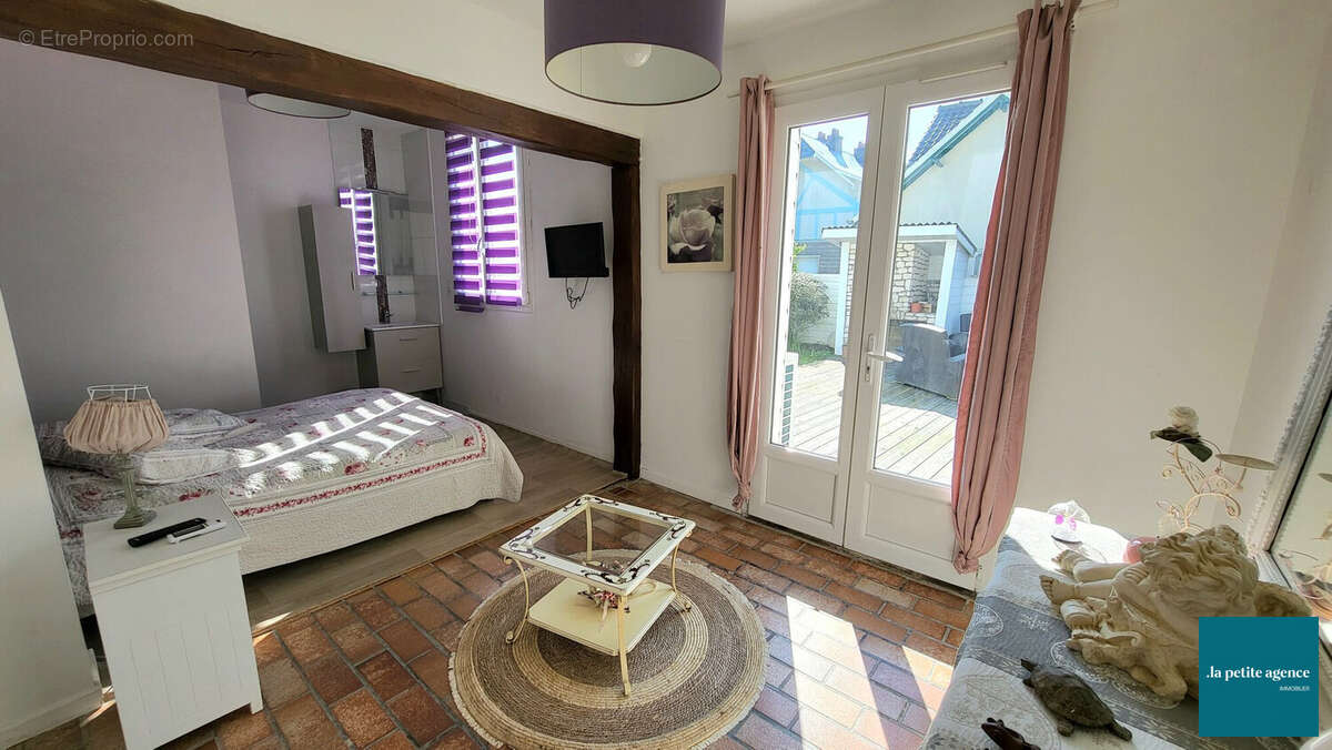 Maison 225 m² à Merville-Franceville-Plage  - photo 6