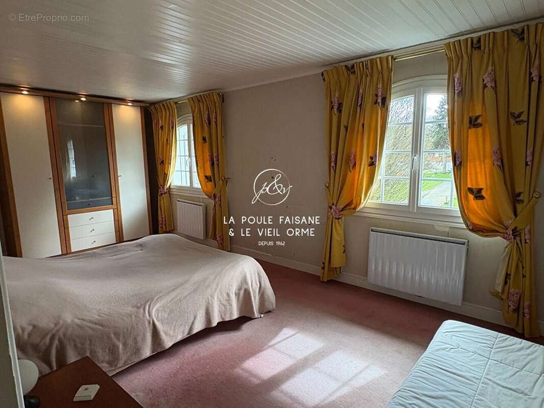 Maison à POIGNY-LA-FORET