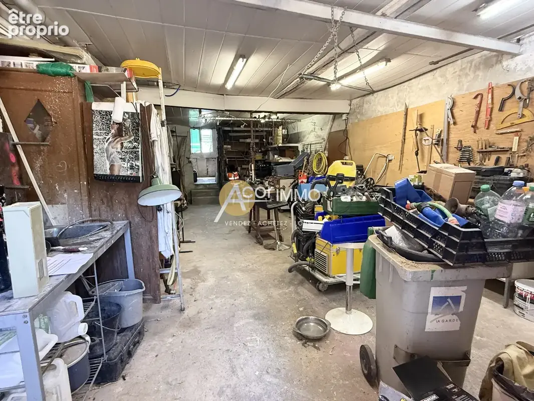 LA GARDE , 5 pièces 153 m2, Esprit maison, Jardin, Cave et Garage. - photo 16