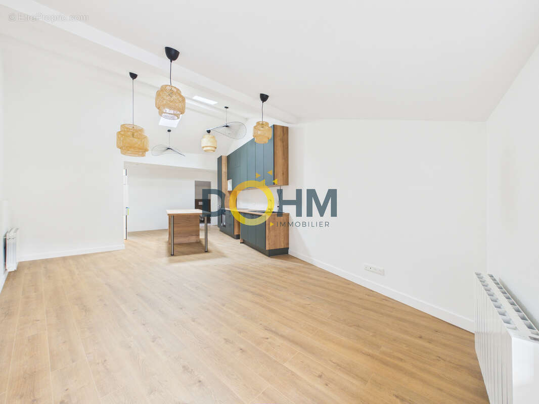 Appartement à BRIVES-CHARENSAC