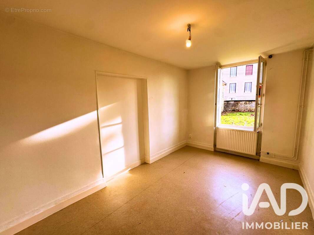 Maison 103 m² à Perroy  - photo 8