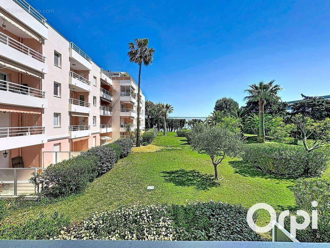 Appartement à VILLENEUVE-LOUBET