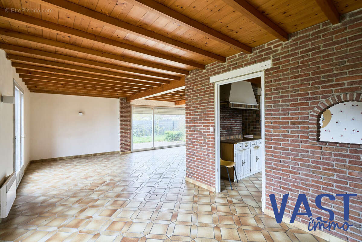 Maison à NEUVILLE-EN-FERRAIN