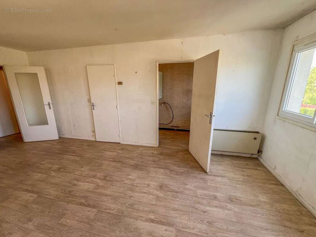 Appartement à ELANCOURT