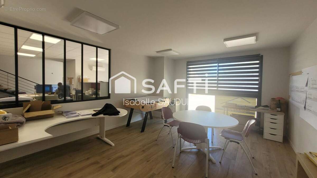 Photo 4 - Commerce à BRESSOLS