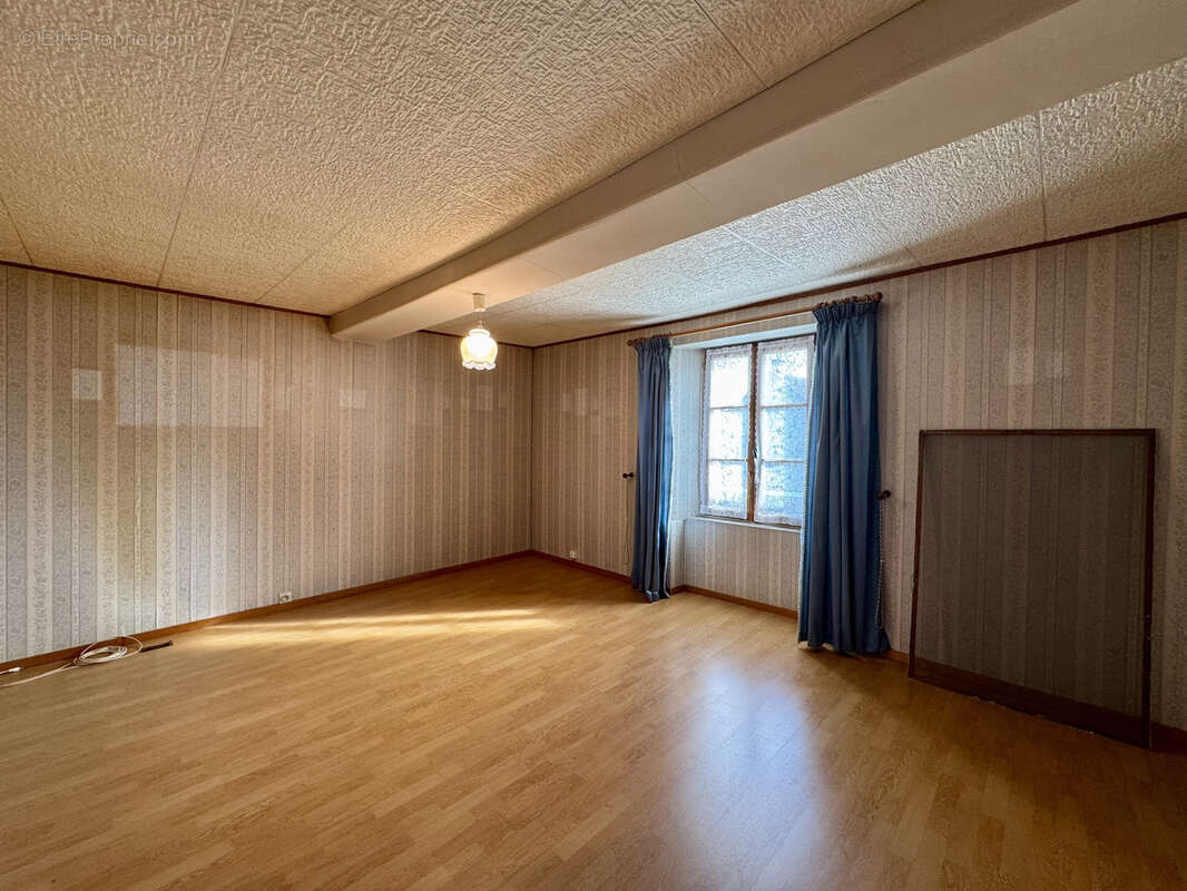 Maison à COULOMMIERS