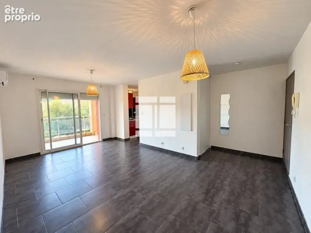Appartement T3 avec terrasse et 2 places de parking à Biguglia - photo 4