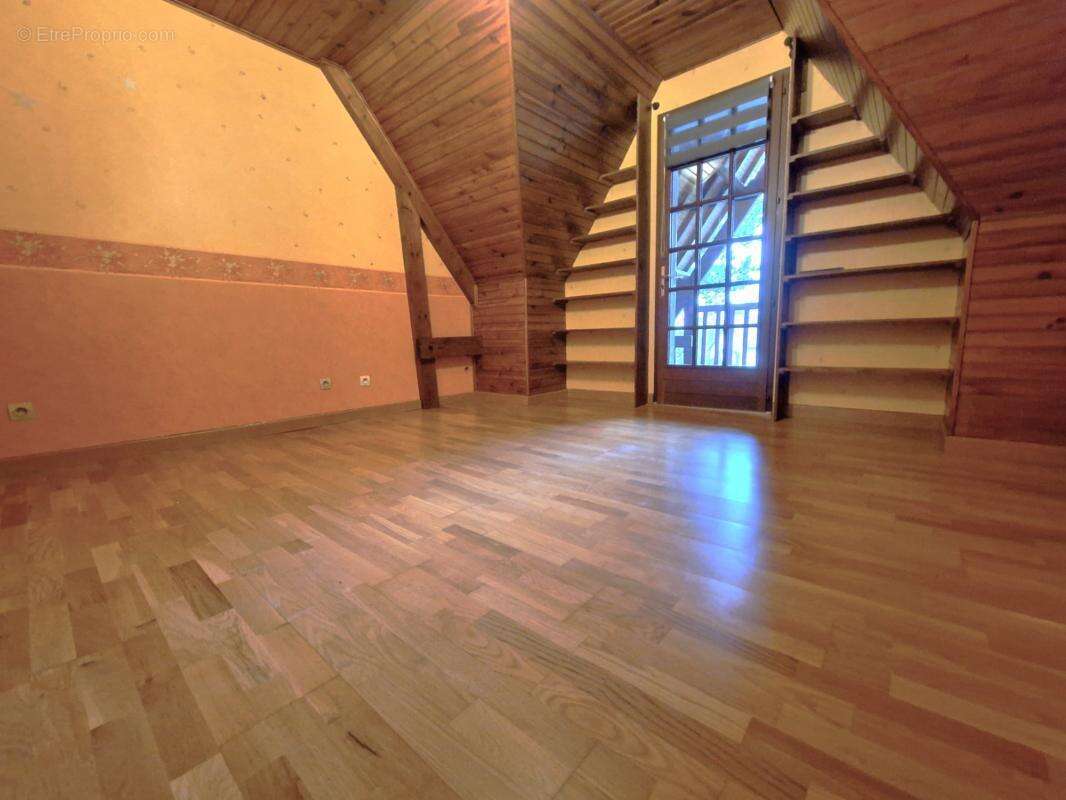 Maison à LE MESNIL-ESNARD