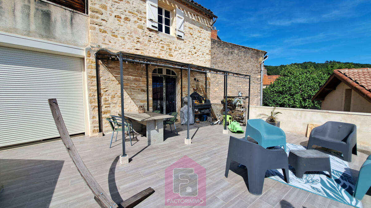 Maison à PUY-L'EVEQUE