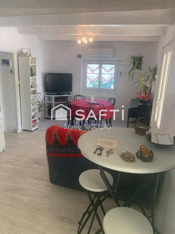 Photo 1 - Maison à SAINT-JULIEN-LES-ROSIERS