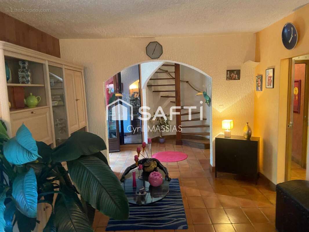 Maison 170 m² à Saint-Aubin-De-Medoc  - photo 6
